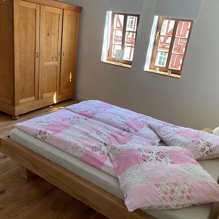 Schlossbergwohnung Loewenhaus アパート *
