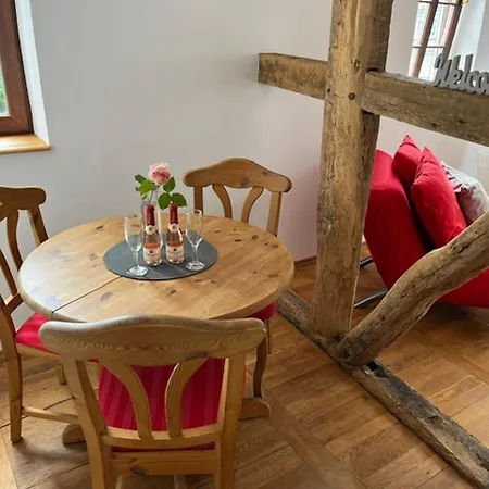 Schlossbergwohnung Loewenhaus * ホムベルク